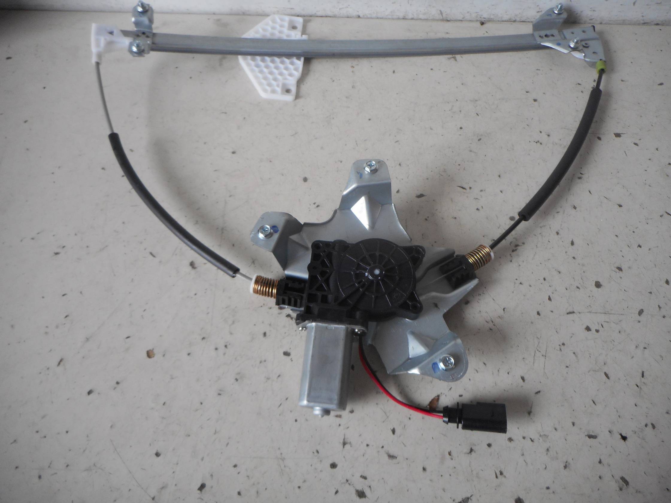 Alzacristallo elettr. porta ant. sx.